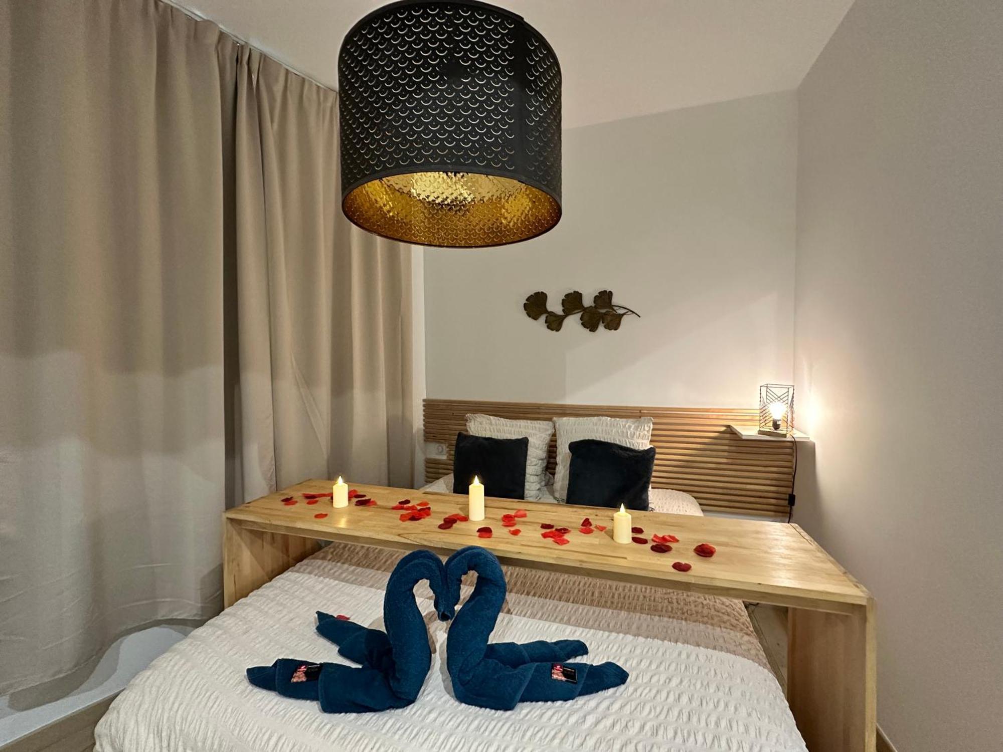 Mieuxqualhotel Jacuzzi Privatif La Parenthese Бордо Экстерьер фото